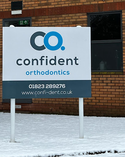 Your Local Specialist in Invisalign® & Teeth Straightening